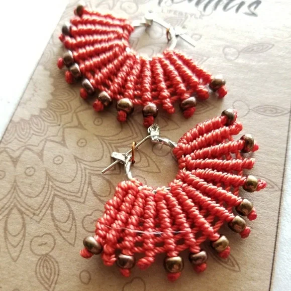 Handmade Knitted Earrings from El Salvador - Picture 3 of 4